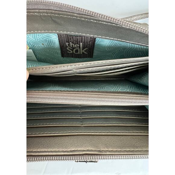 The Sak Leather Iris 3 in 1 Metallic Gold Crossbody Clutch Zip Around Wallet Bag - Picture 7 of 12